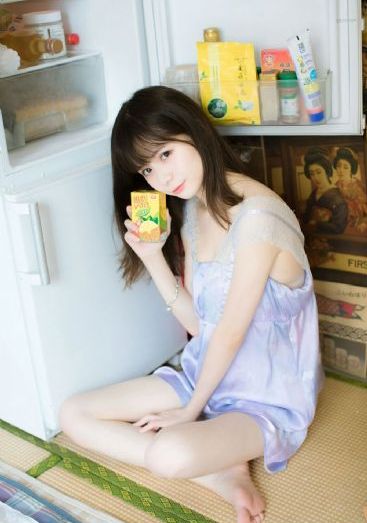绿巨人免费视频