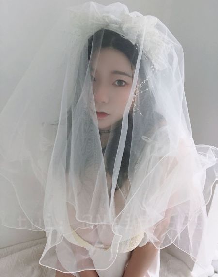 不扣钮的女孩免费观看