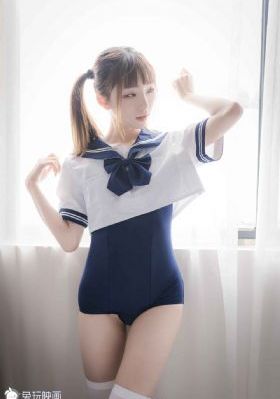 手伸进内衣里疯狂揉捏