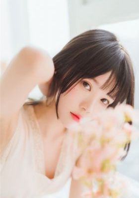 网游之美女同居