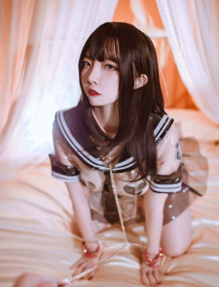 午夜免费小视频