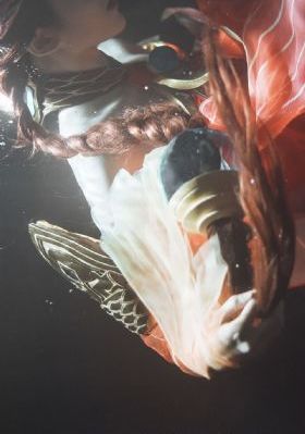 v女郎